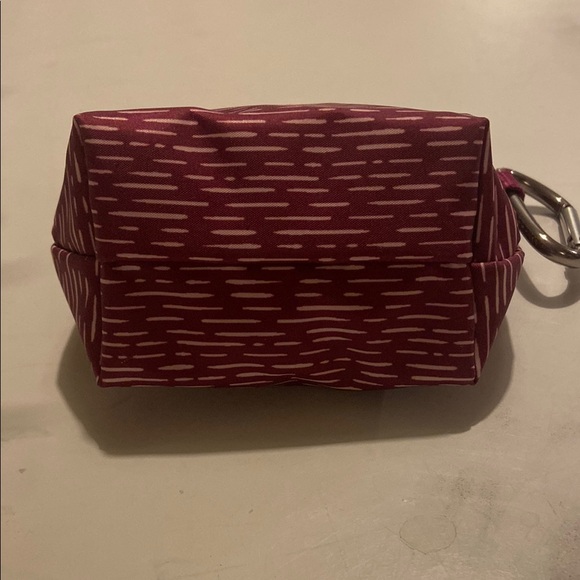Thirty-One Crushed Berry Stripe Mini Clip Pouch Wallet New in Bag 3x3.5x2 - Picture 4 of 7